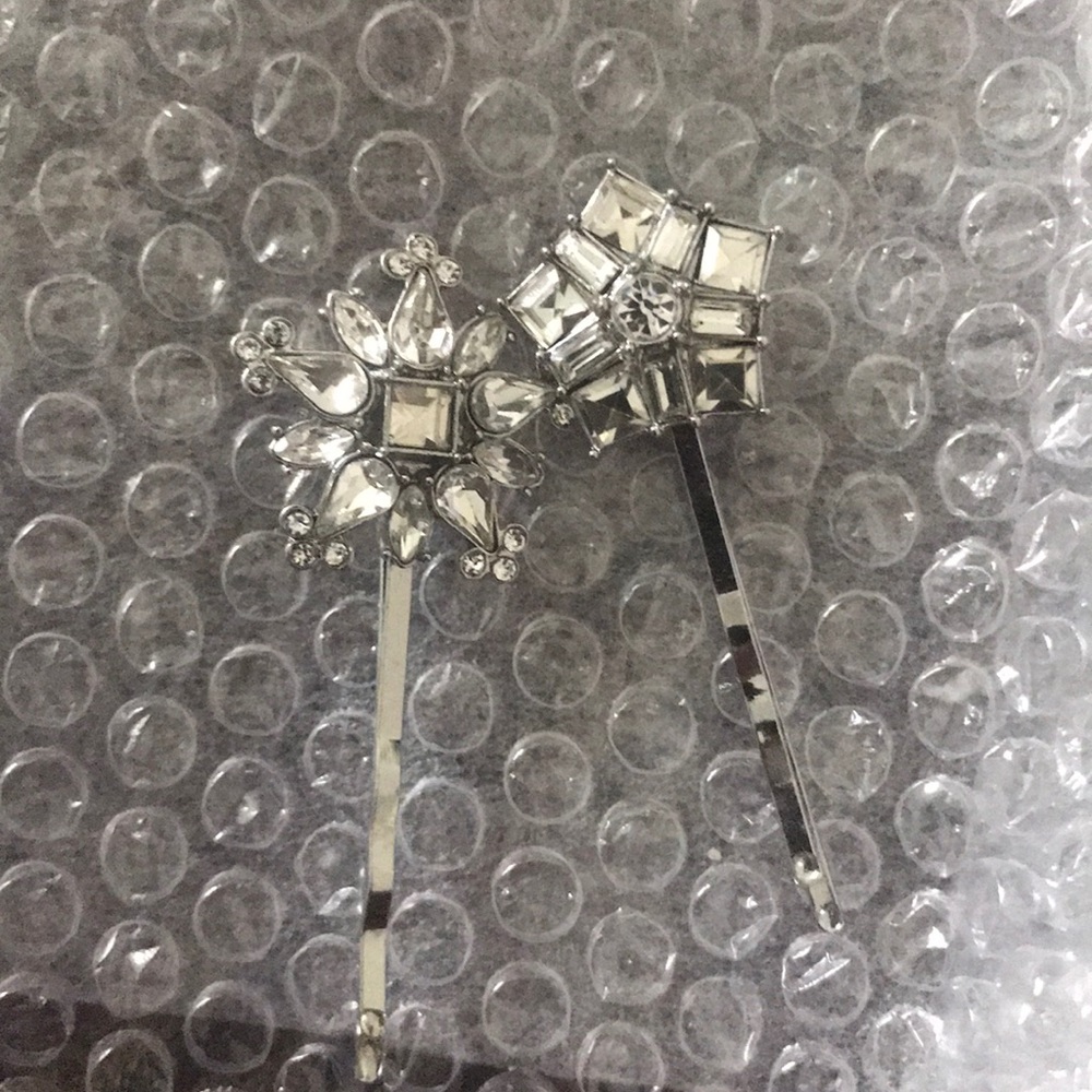 Chloe + Isabel hair pins